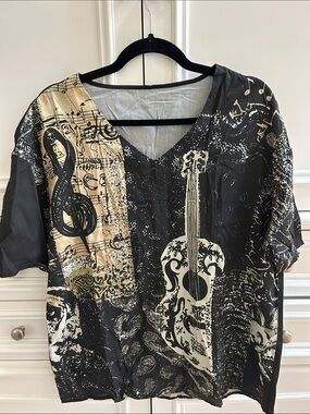 Black & Cream Music Print V-Neck Music Tunic